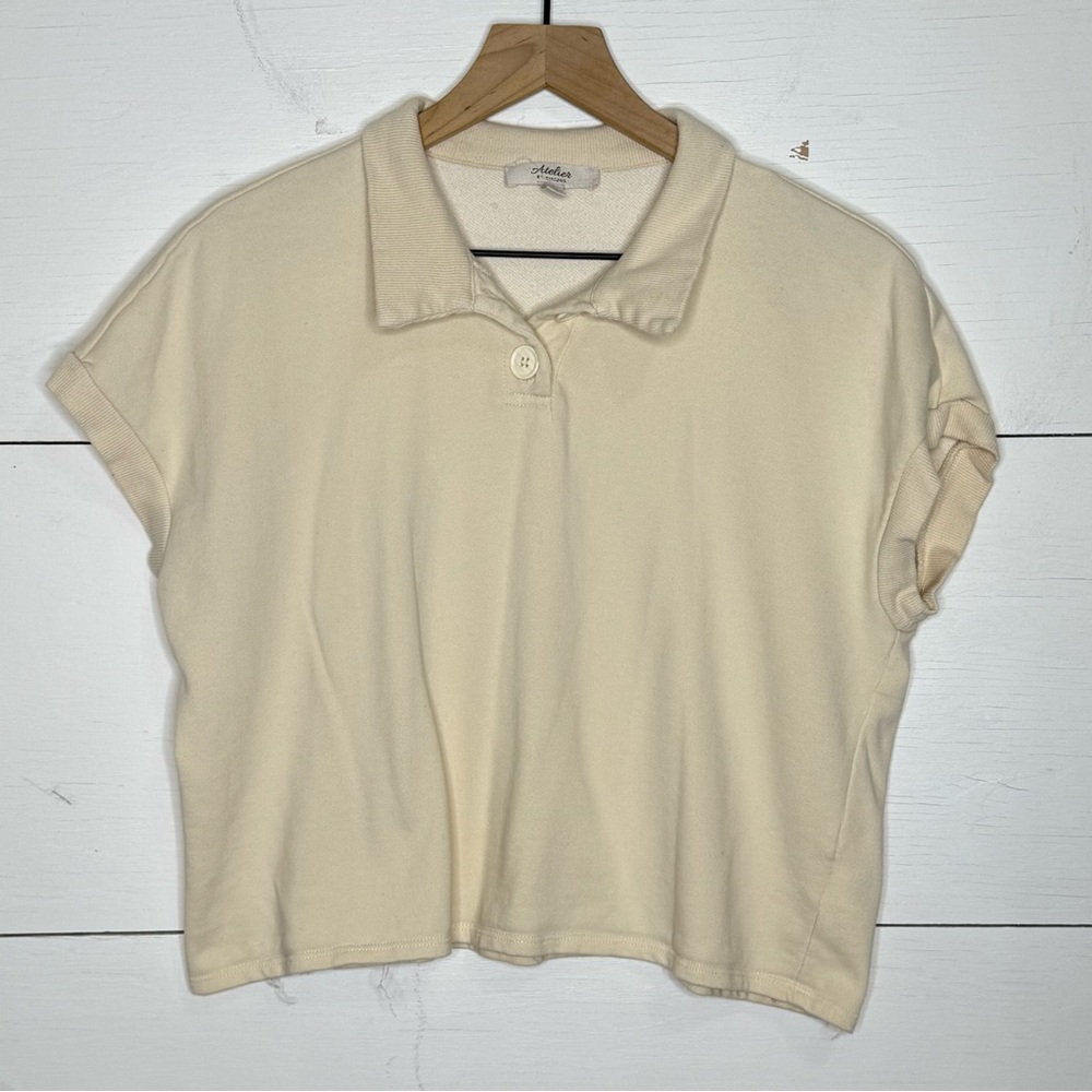 Atelier by Kirious • Beige Polo Women’s Short Sleeve Crop Top Size Medium